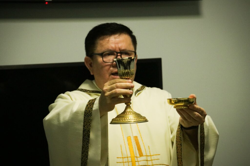 sacerdote Saúl Norzagaray Flores