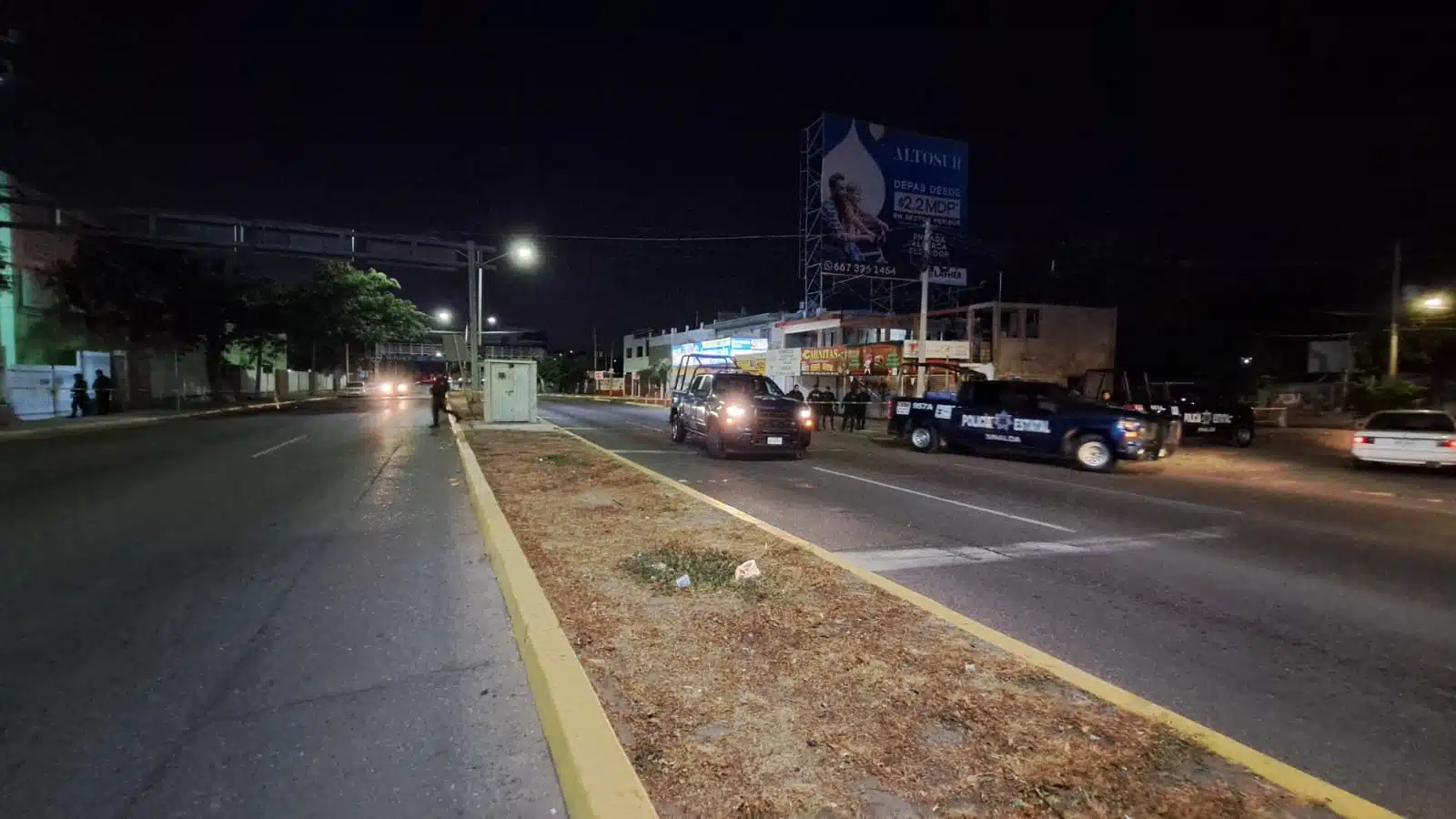 Policías Estatales en el lugar donde Sergio Mario termina lesionado por un balazo en Culiacán