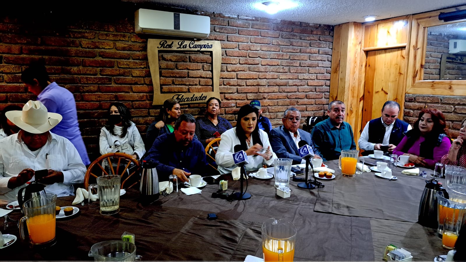 Priistas de Guasave en el restaurante La Campiña