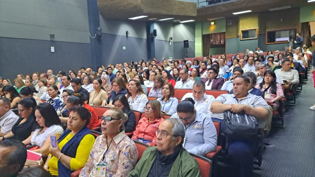 Maestros en el Primer Encuentro Nacional de Tutorías Académicas