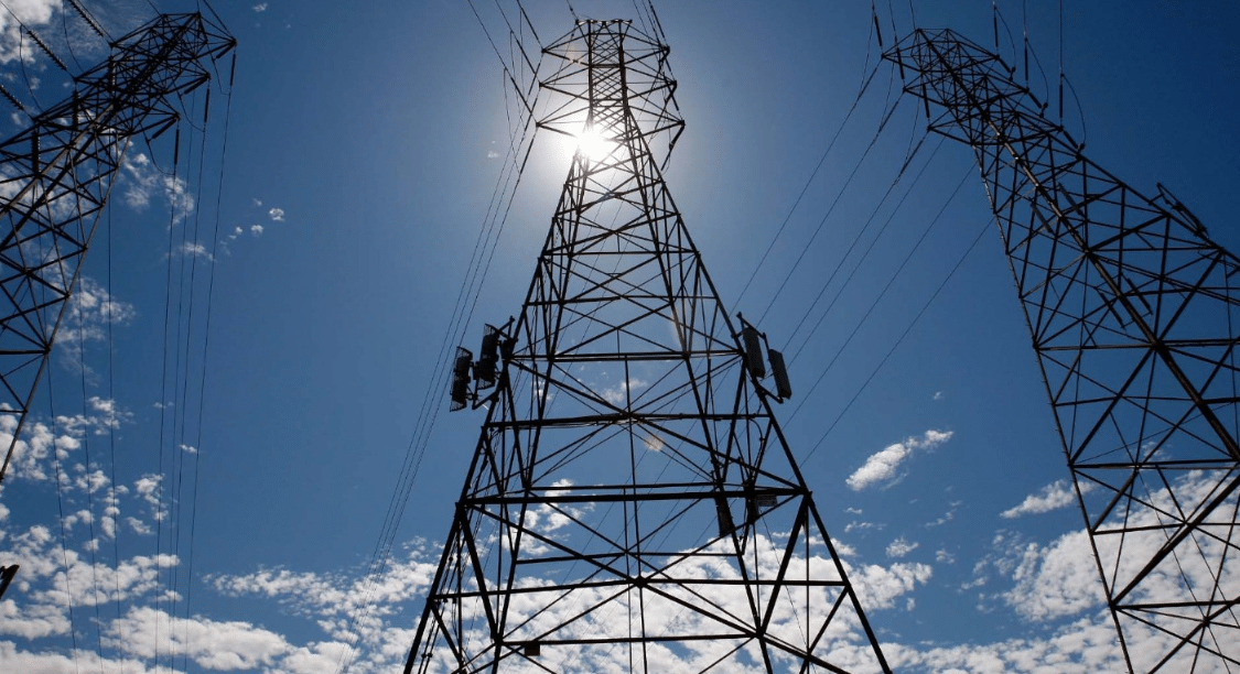 Corte Suprema declara inconstitucional Reforma Eléctrica de AMLO