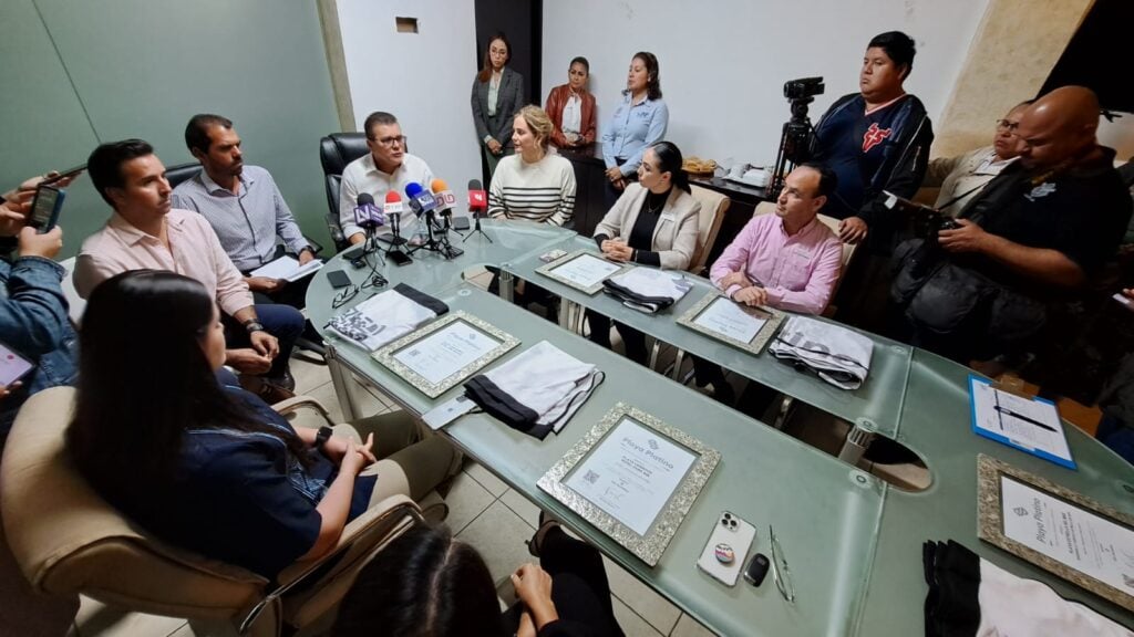 Rueda de prensa, alcalde de Mazatlán Édgar González Zataráin. 