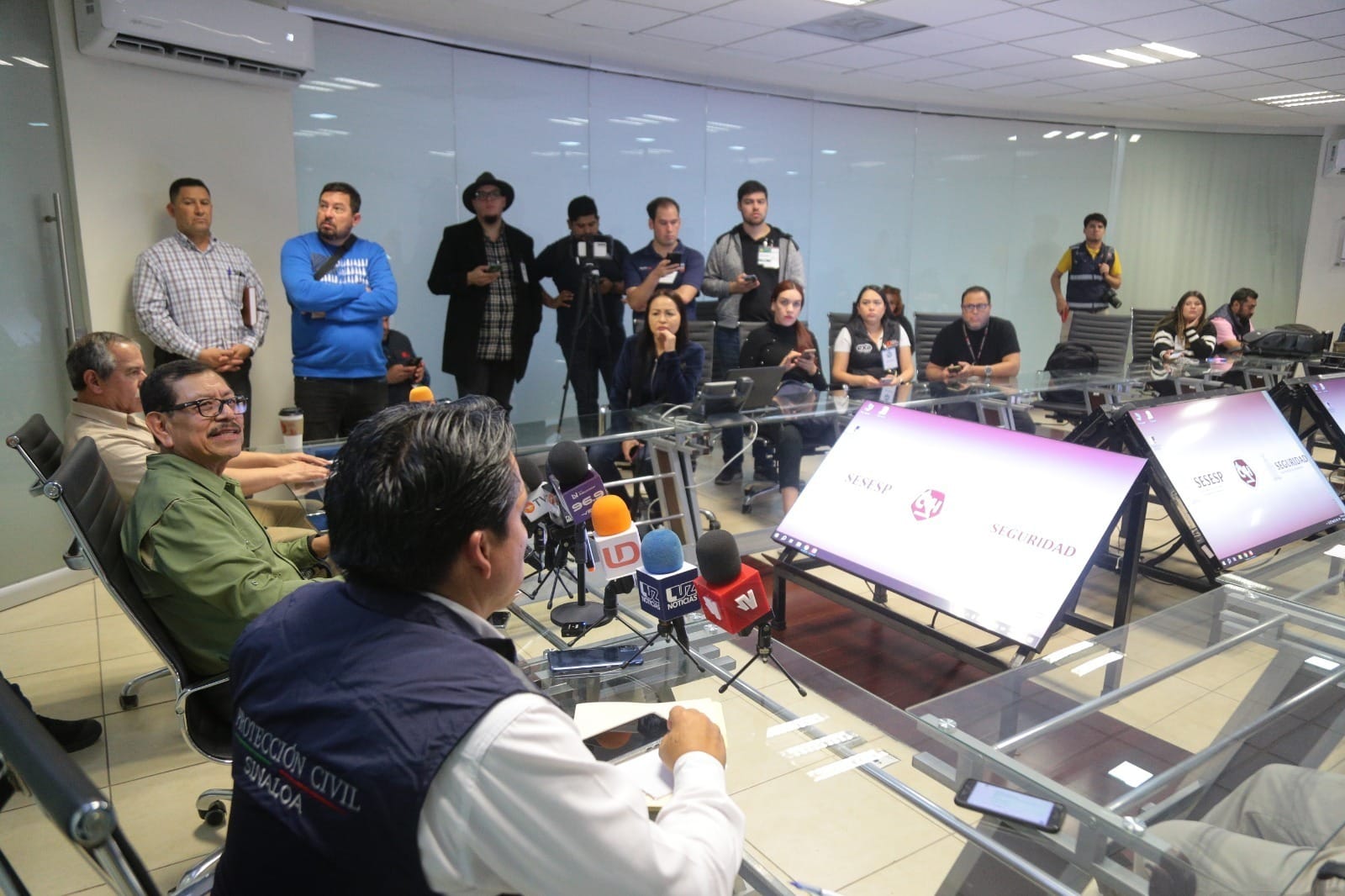 secretario de Seguridad Pública del Estado, Gerardo Mérida Sánchez, las cámaras de videovigilancia
