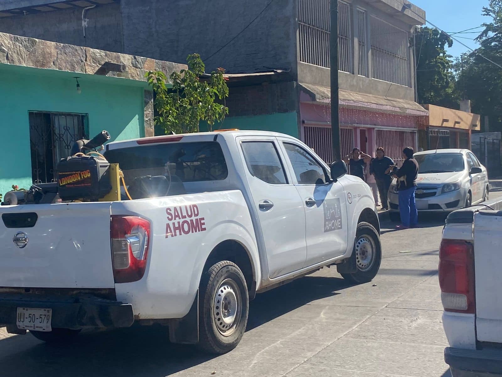 Camioneta de Salud de Ahome en la colonia Salvador Esquer Apodaca en Los Mochis