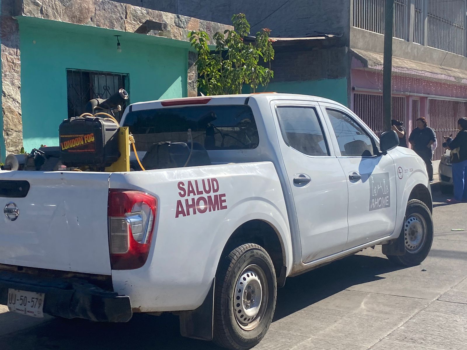 Camioneta de Salud de Ahome en la colonia Salvador Esquer Apodaca en Los Mochis