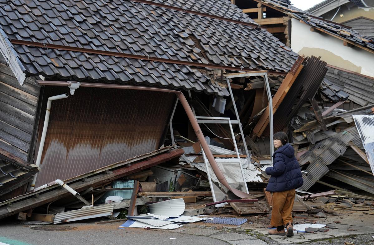 Sube a 126 el número de muertos por terremoto en Japón