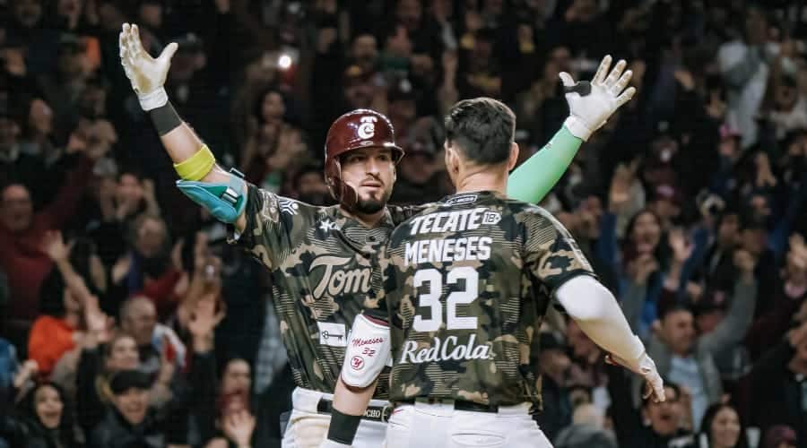 Herlis Rodríguez y Joey Meneses celebran victoria sobre Cañeros de Los Mochis