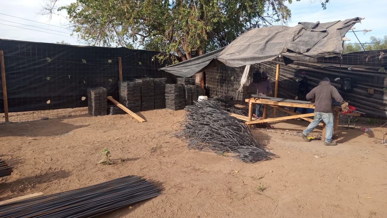 Terreno en el que están haciendo trazos de cimentación en Guasave