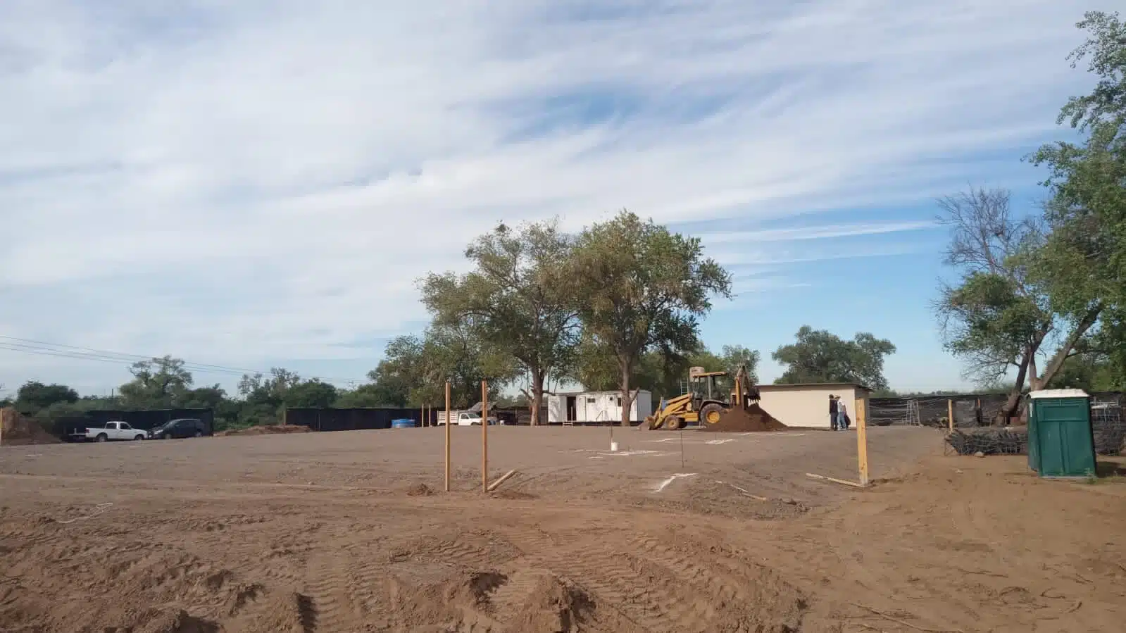 Terreno en el que están haciendo trazos de cimentación en Guasave