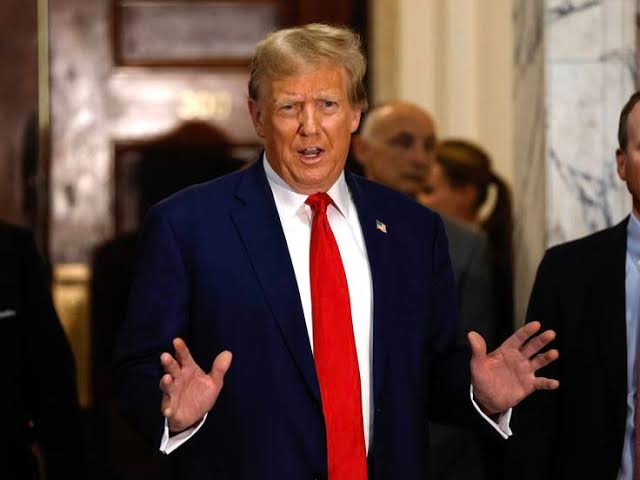 Trump deberá pagar 400 mil dólares al New York Times