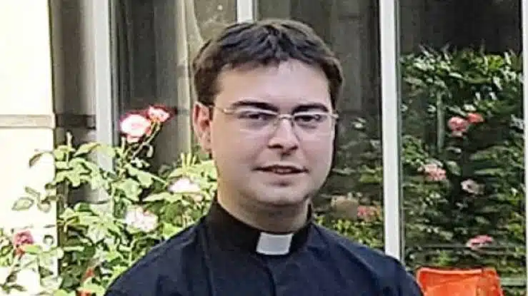 Vaticano condena a sacerdote a dos años y seis meses de cárcel por abusos sexuales