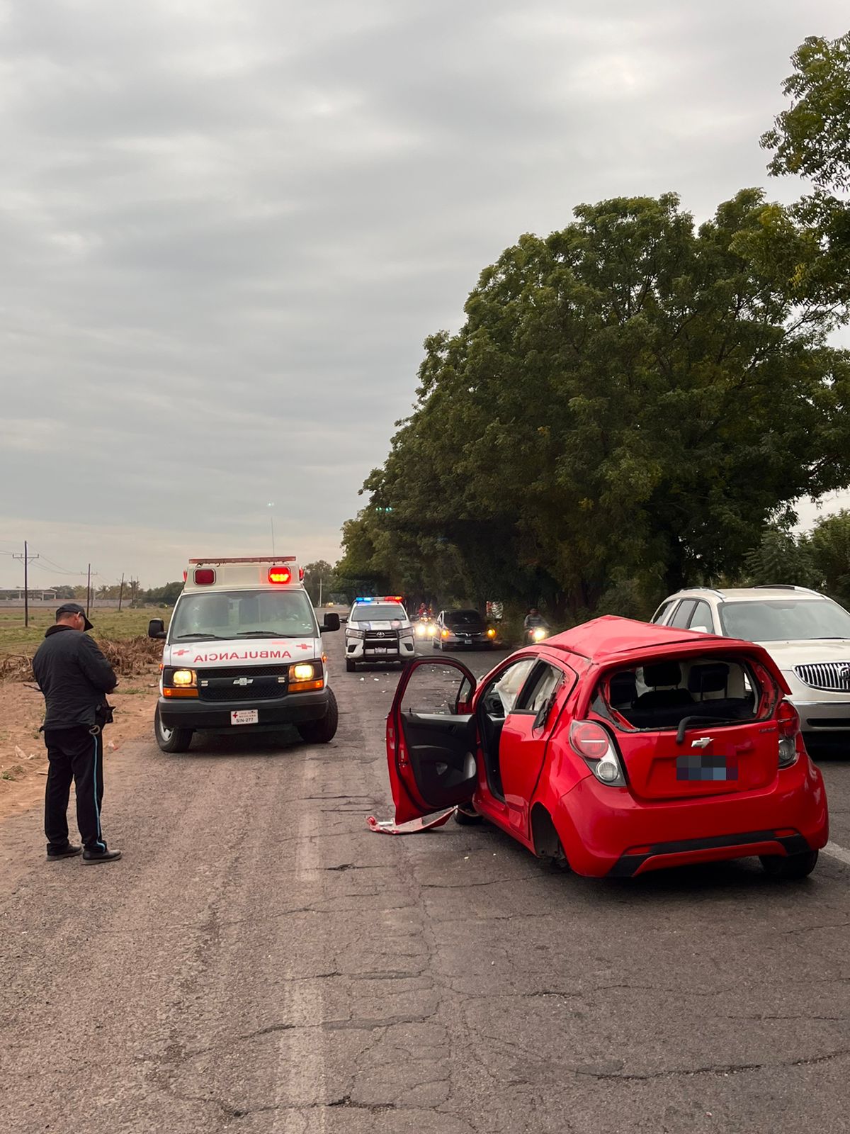 Aparatosa Volcadura Deja A Dos Hombres Lesionados En El Fuerte | Línea ...