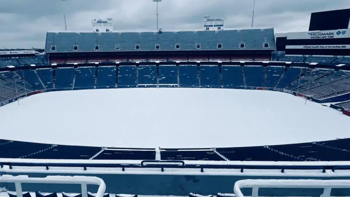 Estadio de NFL cubierto de nieve