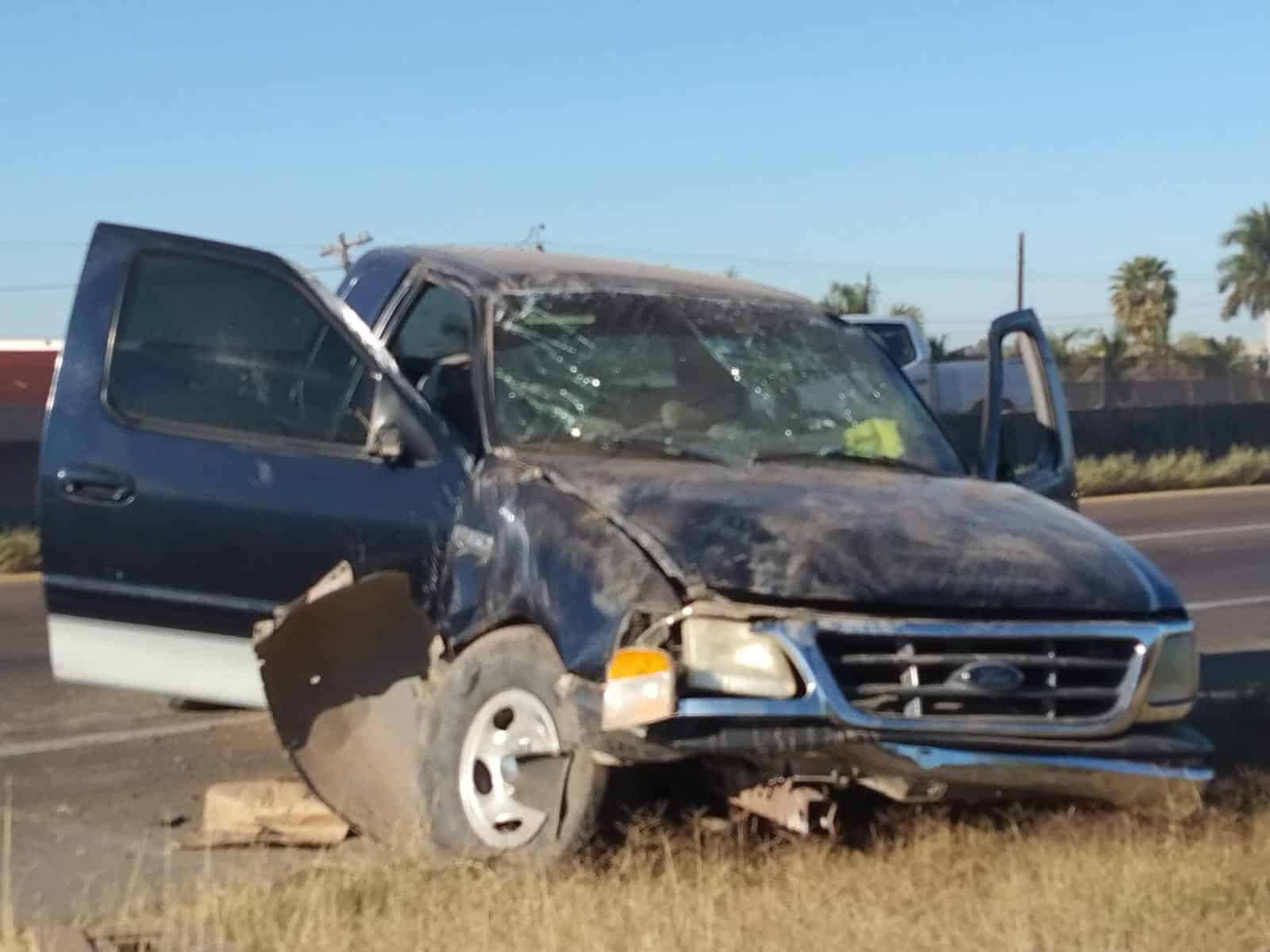 Camioneta chocada tras accidente
