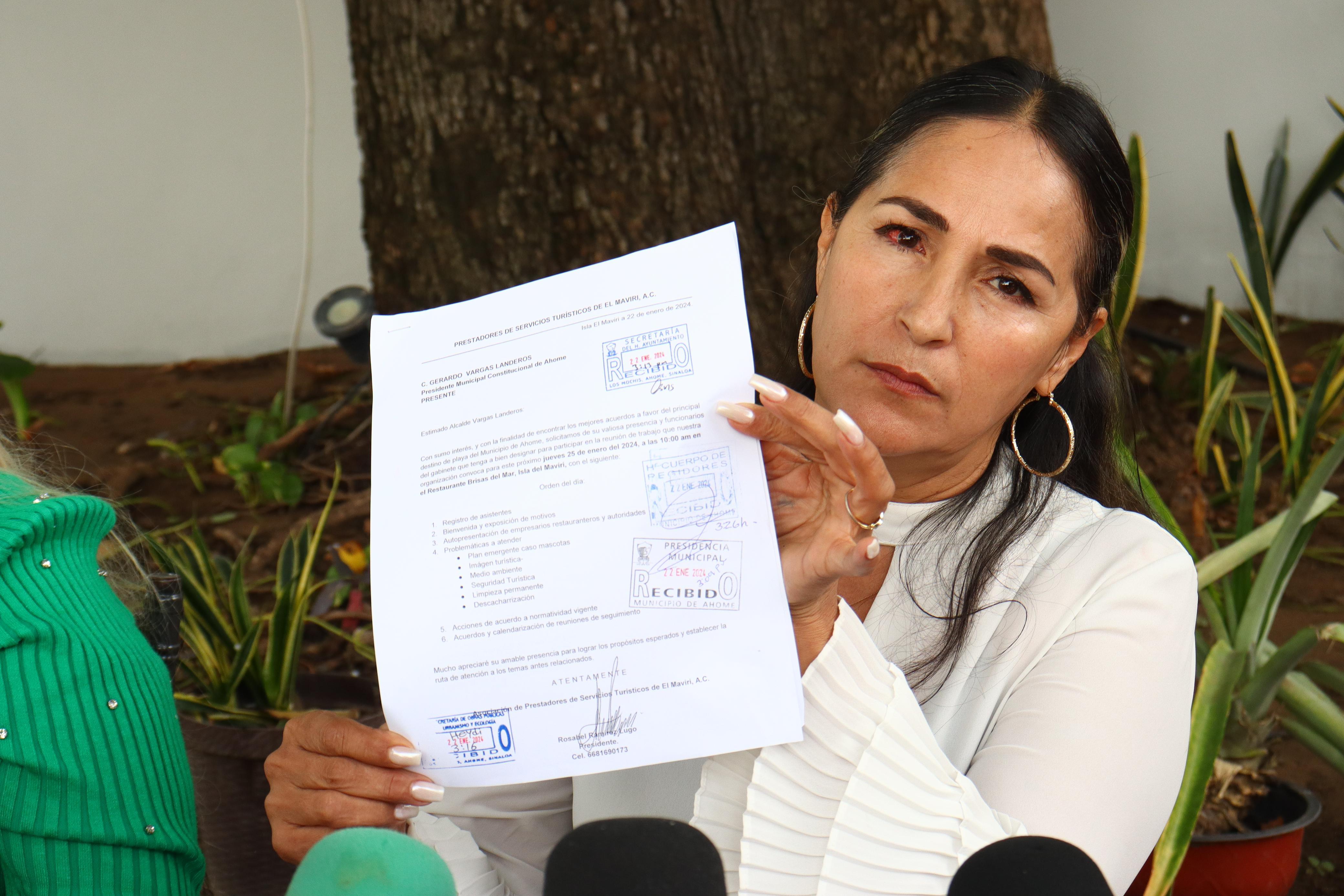 Personas de El Maviri en entrevista