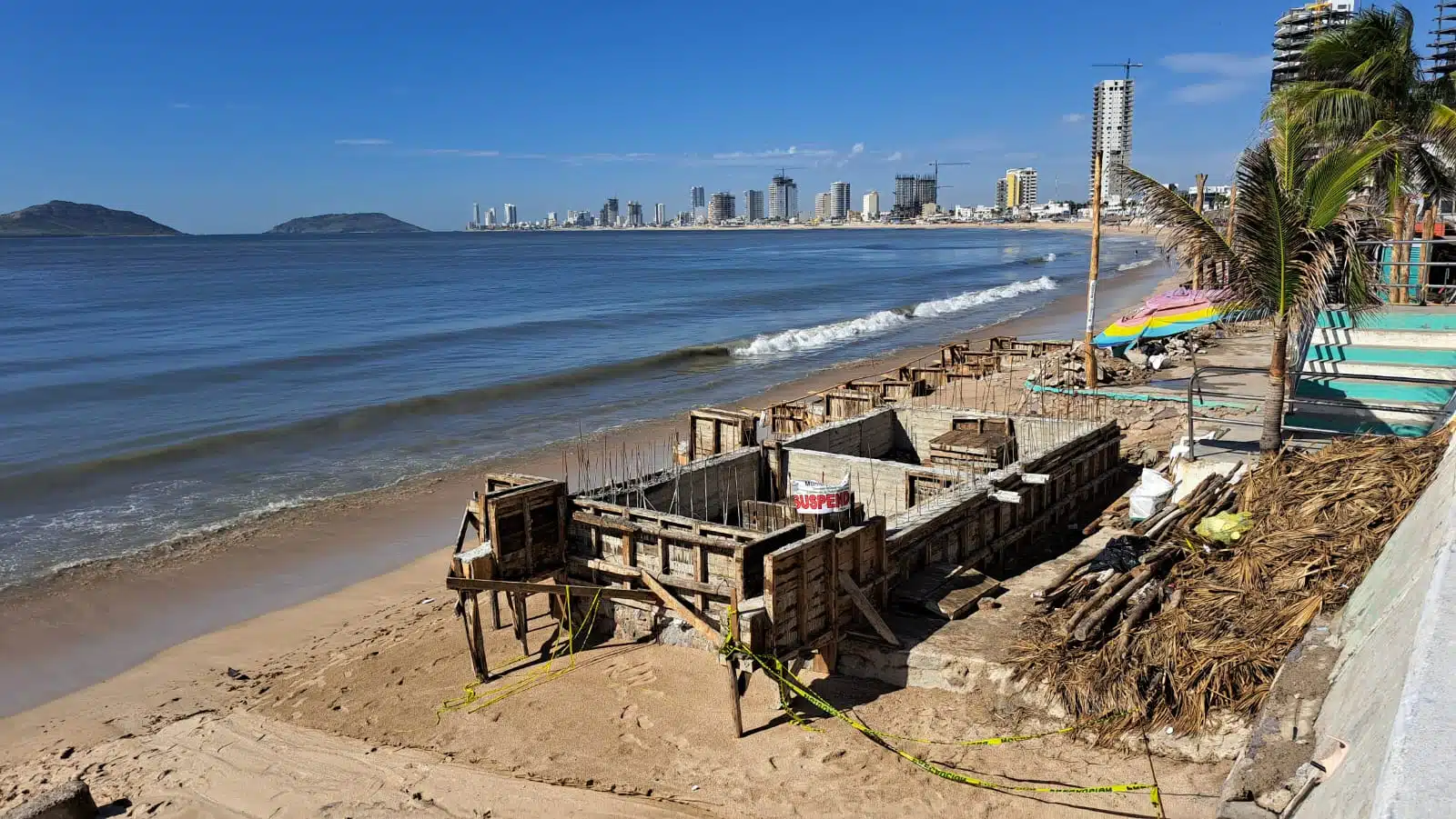 Obras en playas de Mazatlán