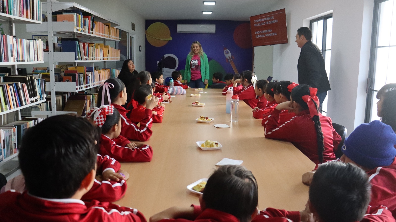 Alumnos en taller