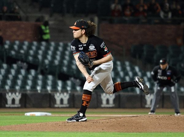 El abridor derecho, Wilmer Ríos, ganó por Naranjeros