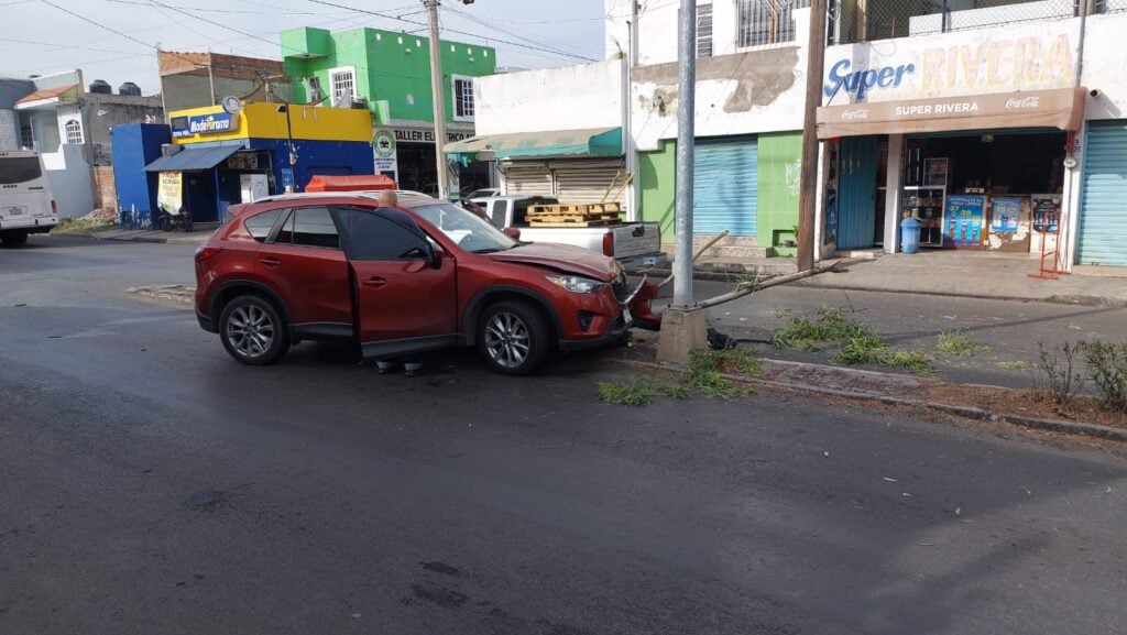 Camioneta tras choque