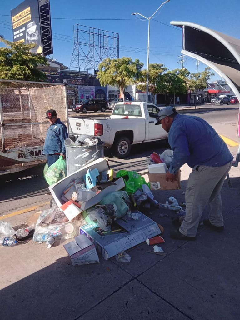 Basura regada en Los Mochis