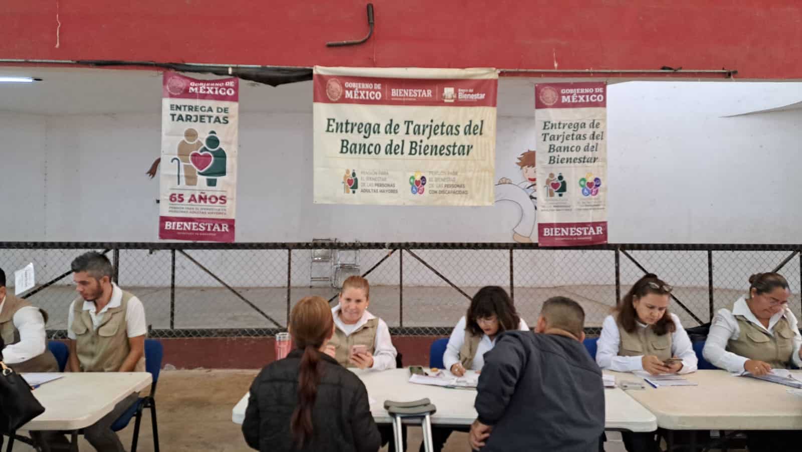 Entrega de tarjetas del Banco del Bienestar