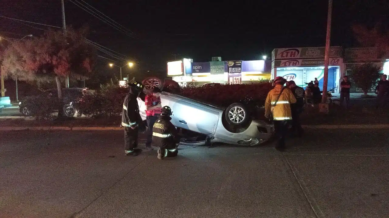 El aparatoso accidente se registró por la avenida Francisco I. Madero y Libramiento 3, en la colonia Valles del Ejido