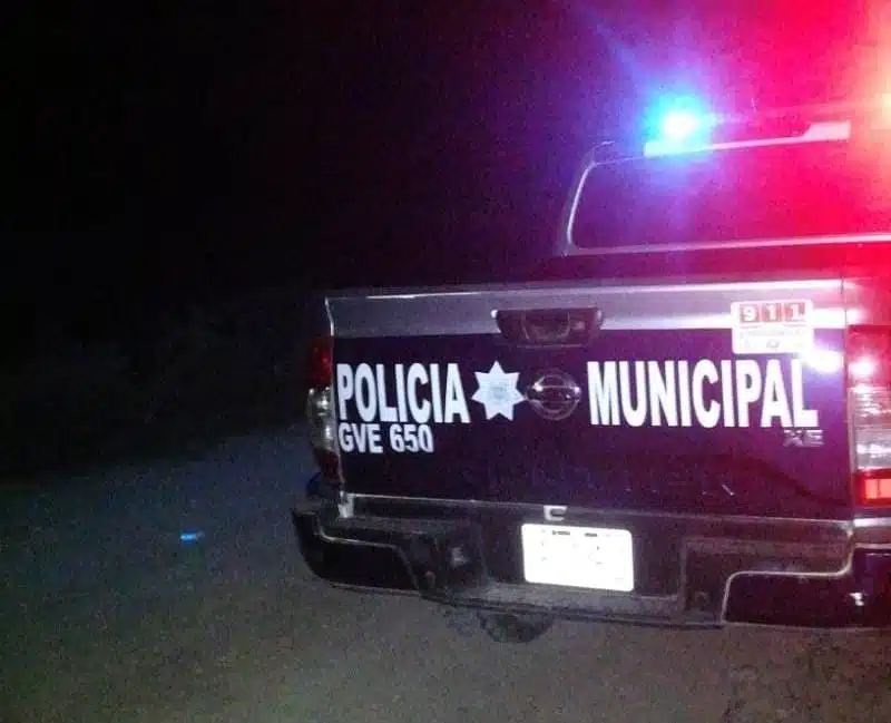 El cuerpo fue hallado flotó la tarde de este lunes en un canal de riego de la comisaría de Bachoco, sindicatura de Juan José Ríos.