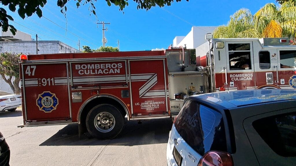 Camión de Bomberos en el lugar de los hechos