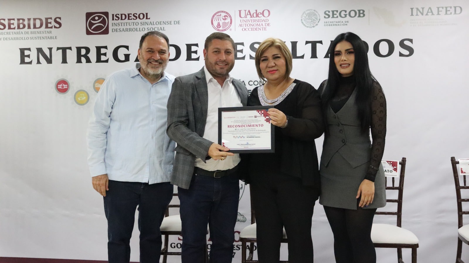 Entrega de reconocimiento