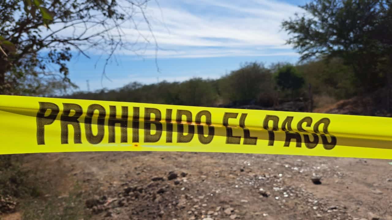 Cinta policial con la cita 