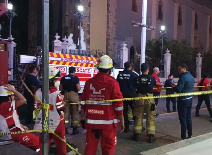 El hecho movilizó a elementos de Protección Civil Municipal, preventivos, paramédicos de la Cruz Roja y Bomberos Voluntarios.