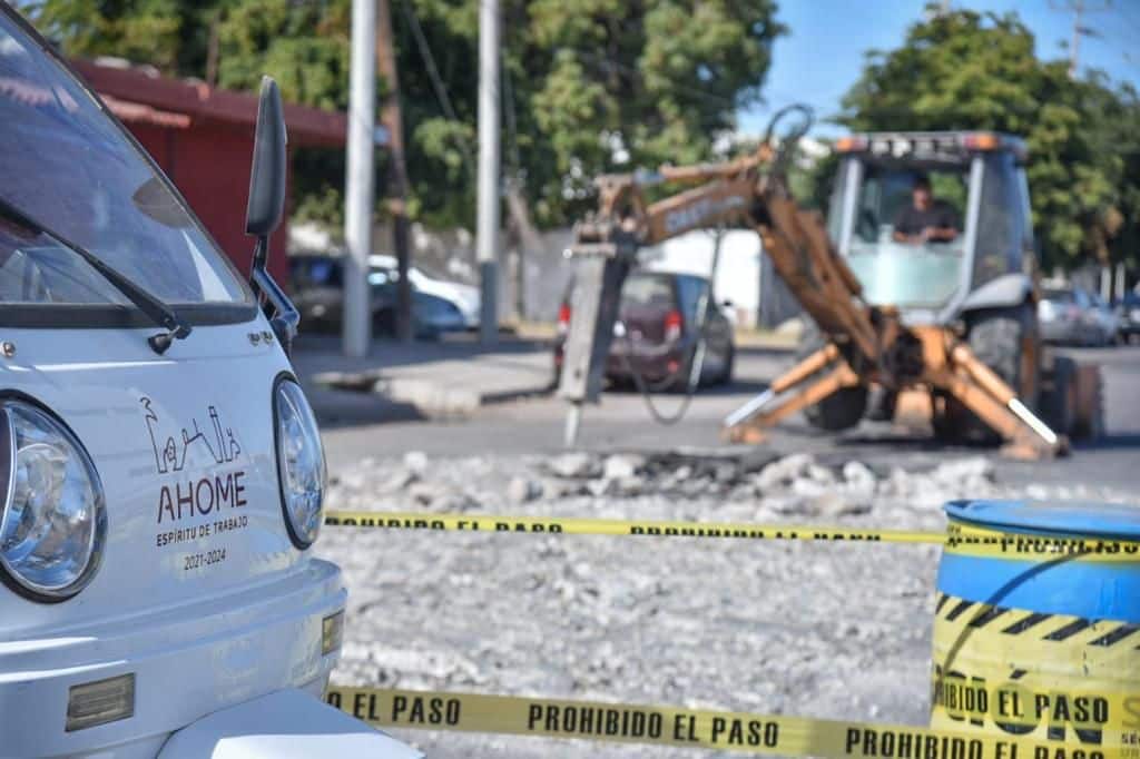 Rehabilitación de calle en Ahome.