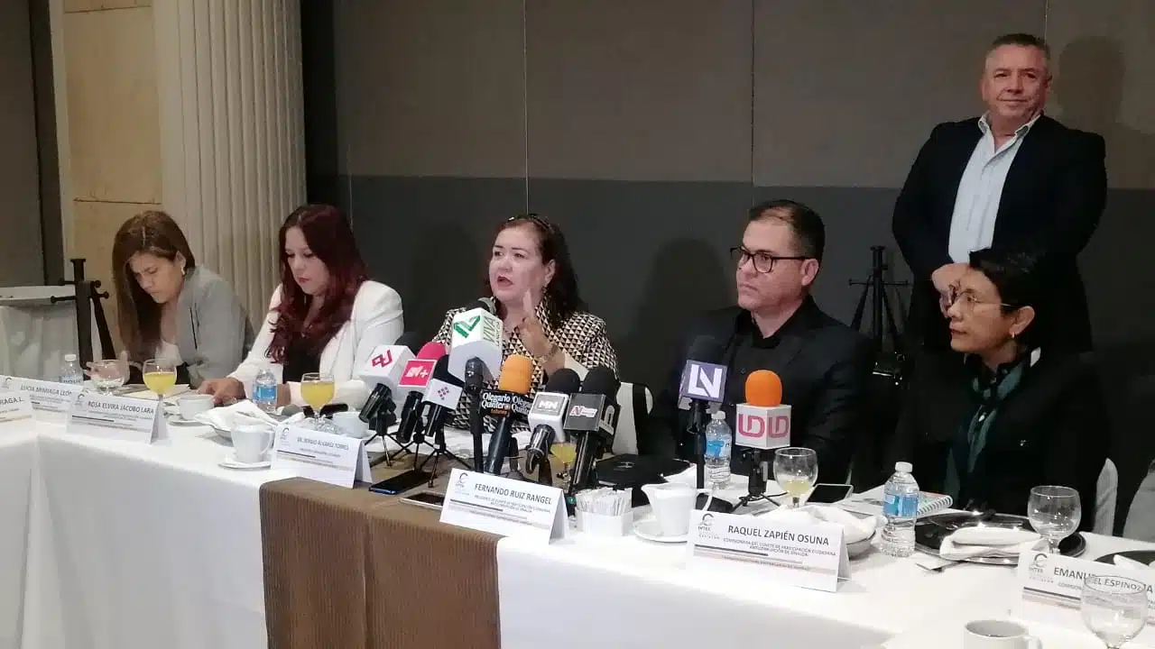 Laura Guzmán Torróntegui en rueda de prensa