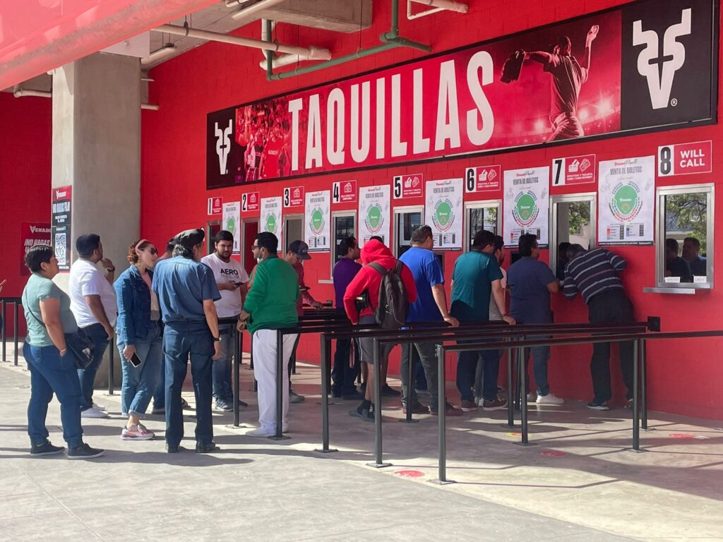La afición de Venados de Mazatlán busca un boleto para no perderse el Juego 6 de la primera ronda de playoffs ante Charros de Jalisco.