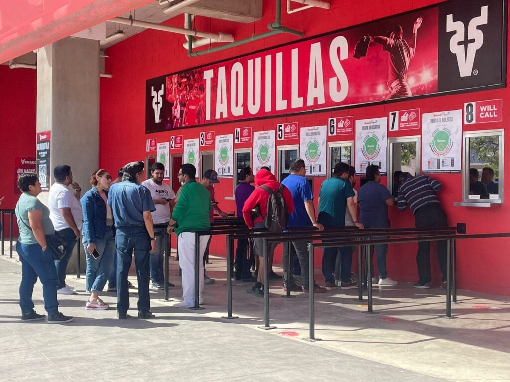 La afición de Venados de Mazatlán busca un boleto para no perderse el Juego 6 de la primera ronda de playoffs ante Charros de Jalisco.