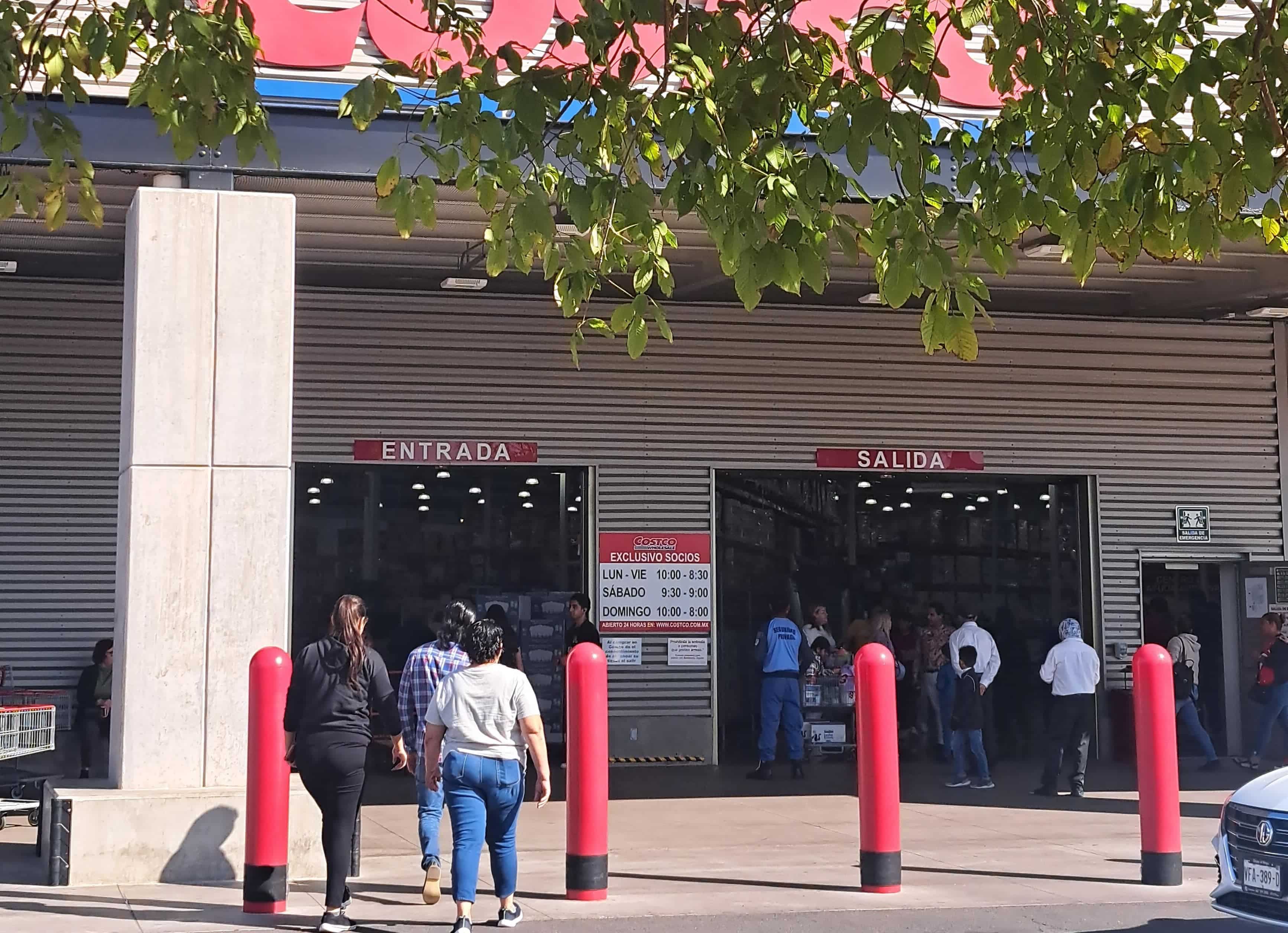Entrada de una tienda Costco