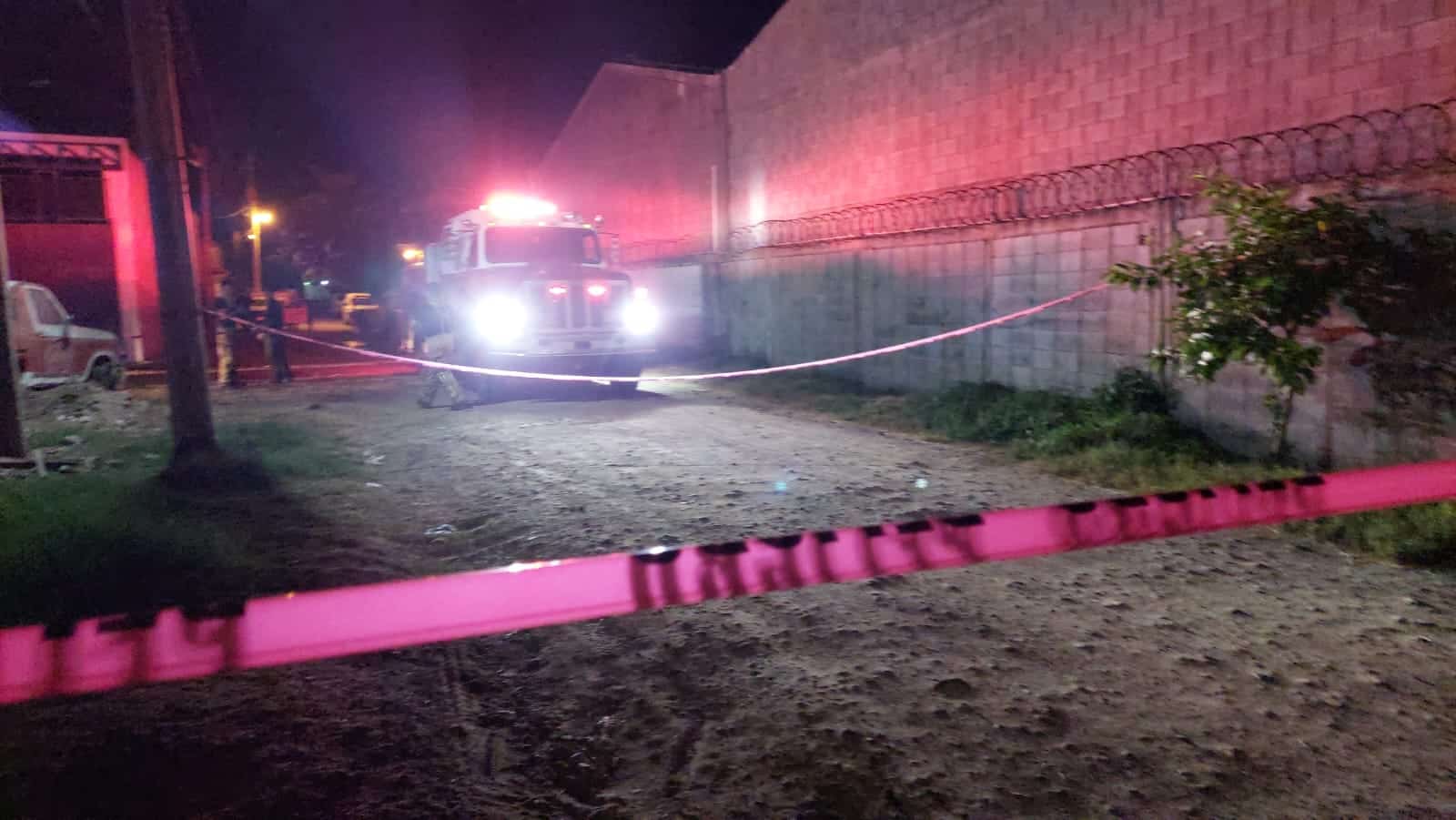 Zona asegurada con cinta roja