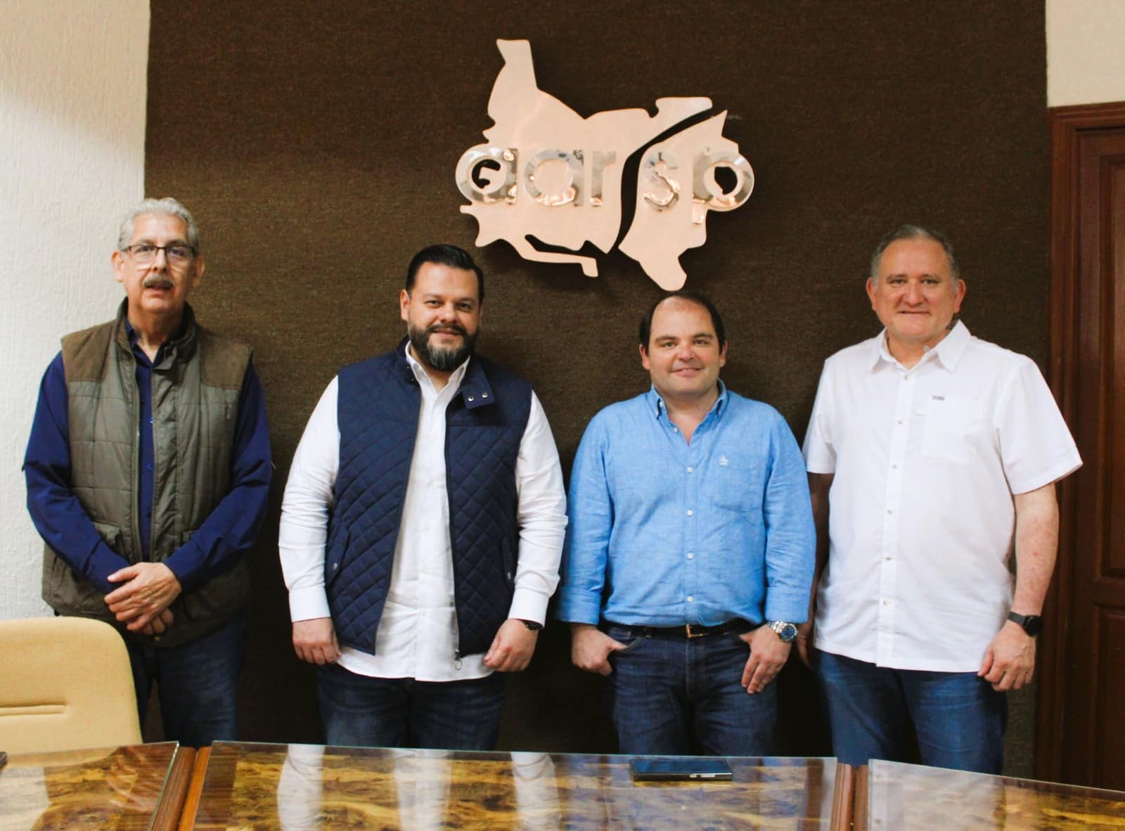 Reunión entre el presidente de la AARSP y representantes de Proccyt