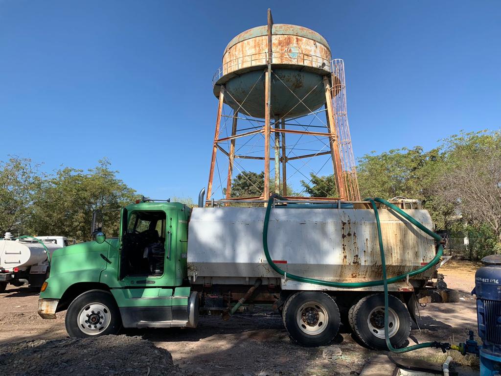 Pipa transportadora de agua