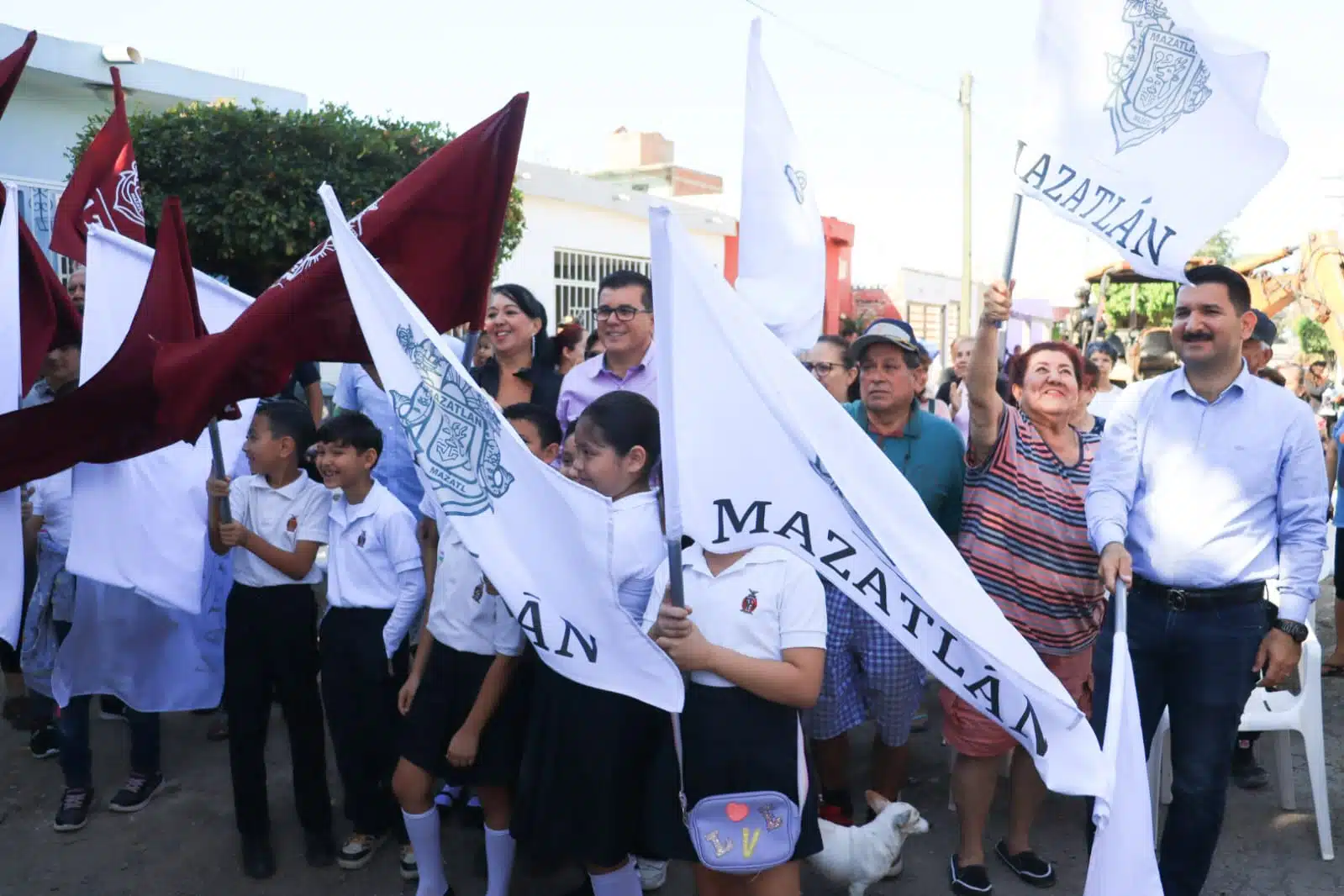 Alcalde da banderazo para la sustitución de la red de drenaje en la calle Artículo 27, de la colonia Hogar del Pescador