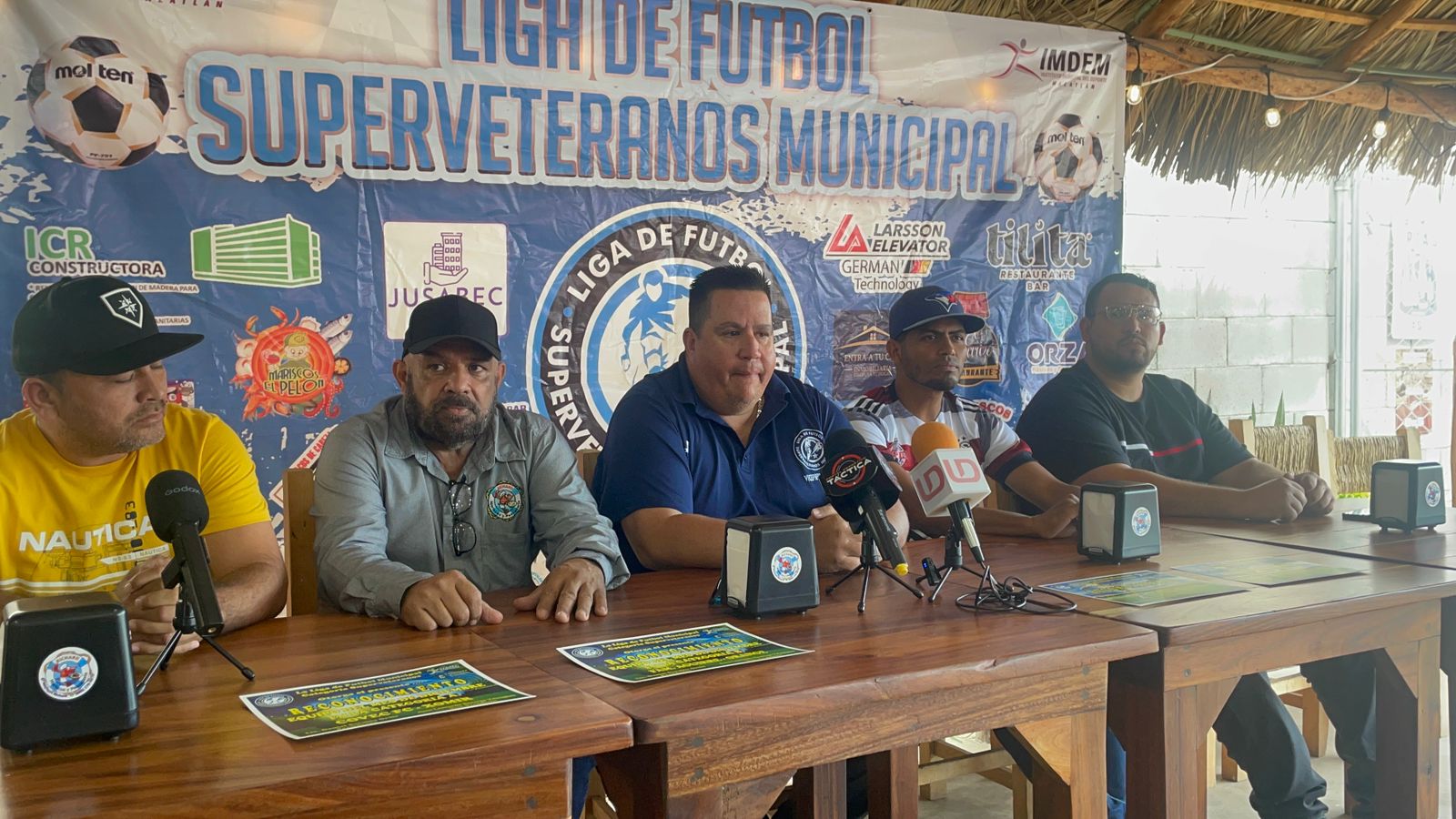 Entrega de reconocimientos de la Liga Superveteranos Municipal