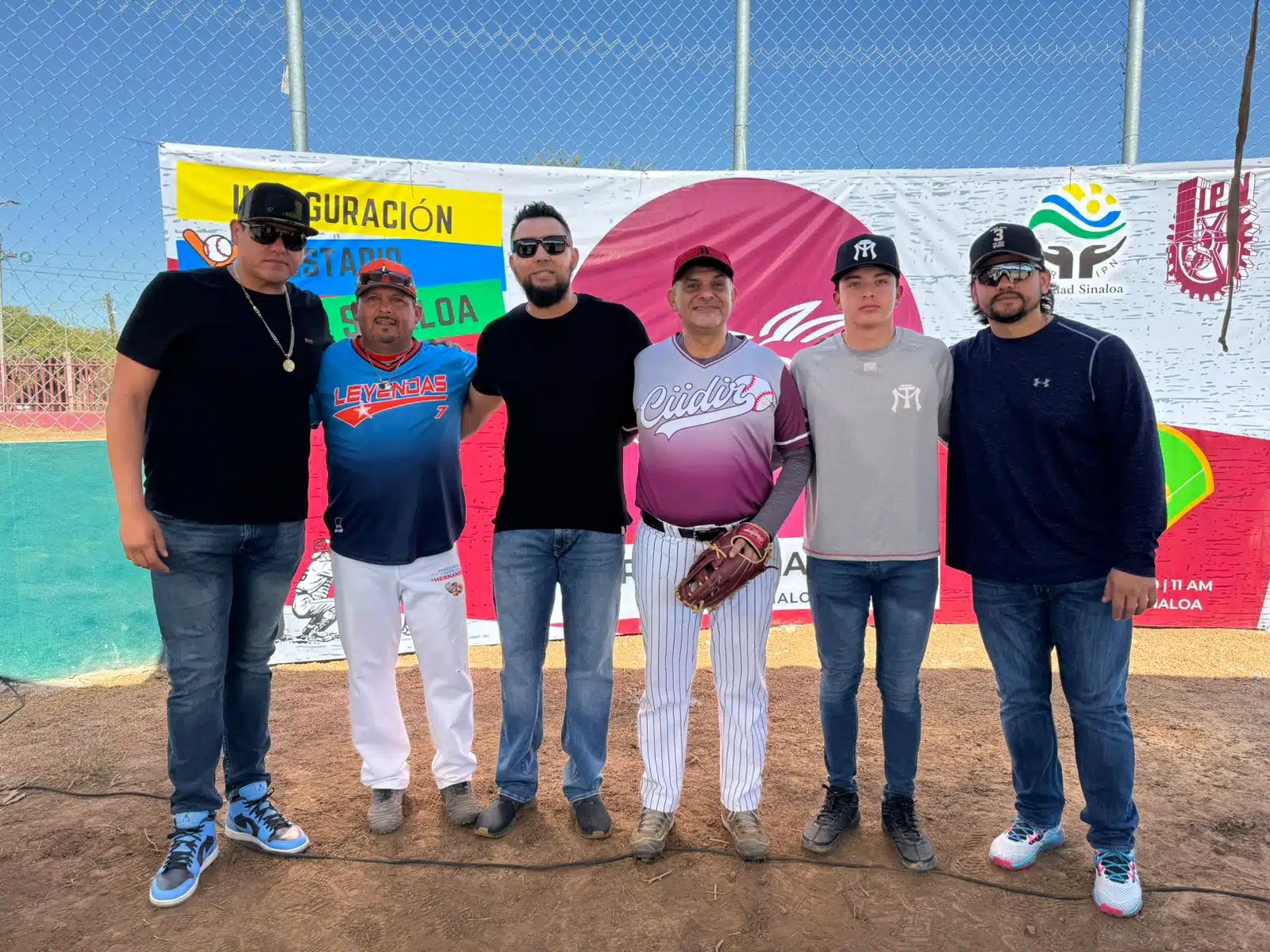 Japhet Amador, Jesús “Jesse” Castillo y José Heberto Félix en la inauguración del campo de beisbol del Ciidir Sinaloa