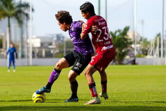 Juego entre Mazatlán FC y Atlas
