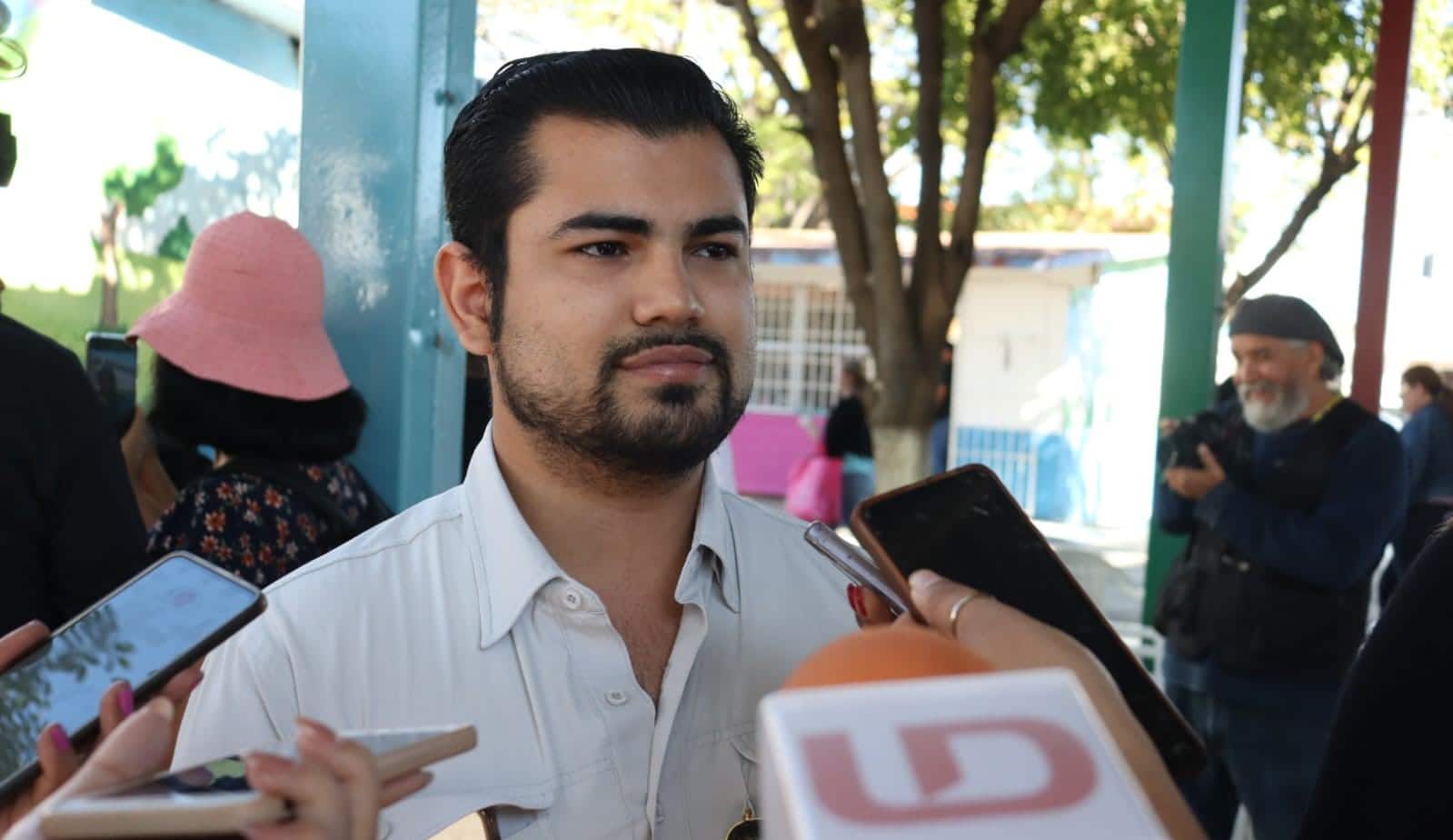 Iván Alejandro Osuna Bastidas respondiendo para Línea Directa