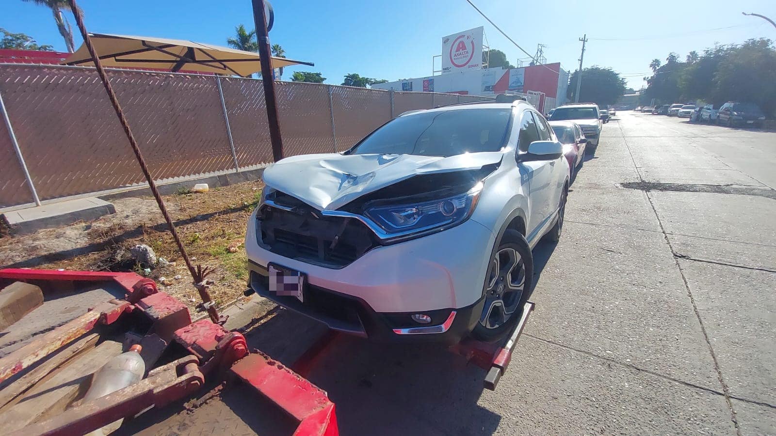 MUJER ATROPELLA A UN HOMBRE EN LOS MOCHIS