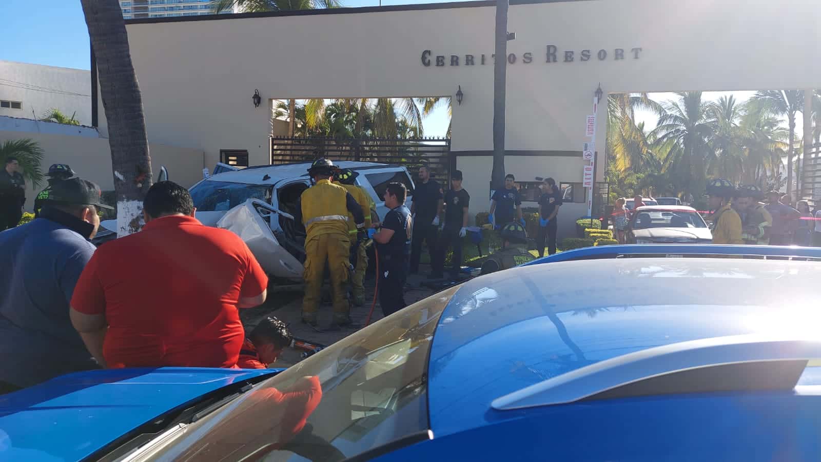 Camioneta en la que viajaba Juan quedó destrozada del frente tras un accidente