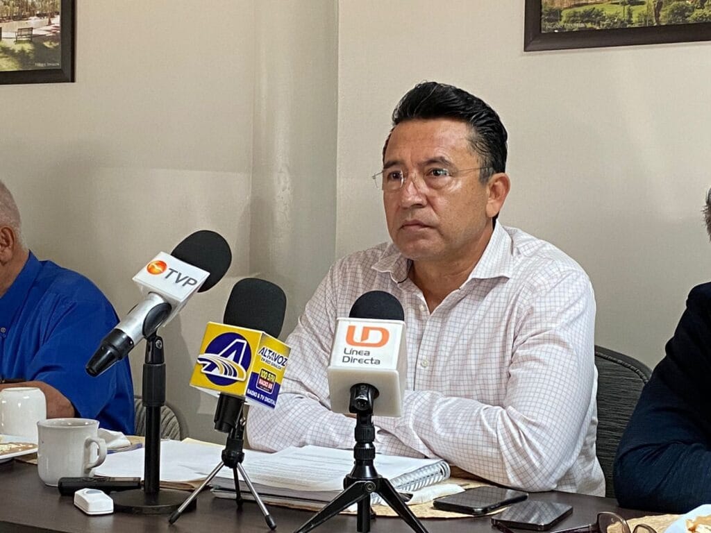 Alberto Corvera Norzagaray, presidente del circuito de Primera Fuerza