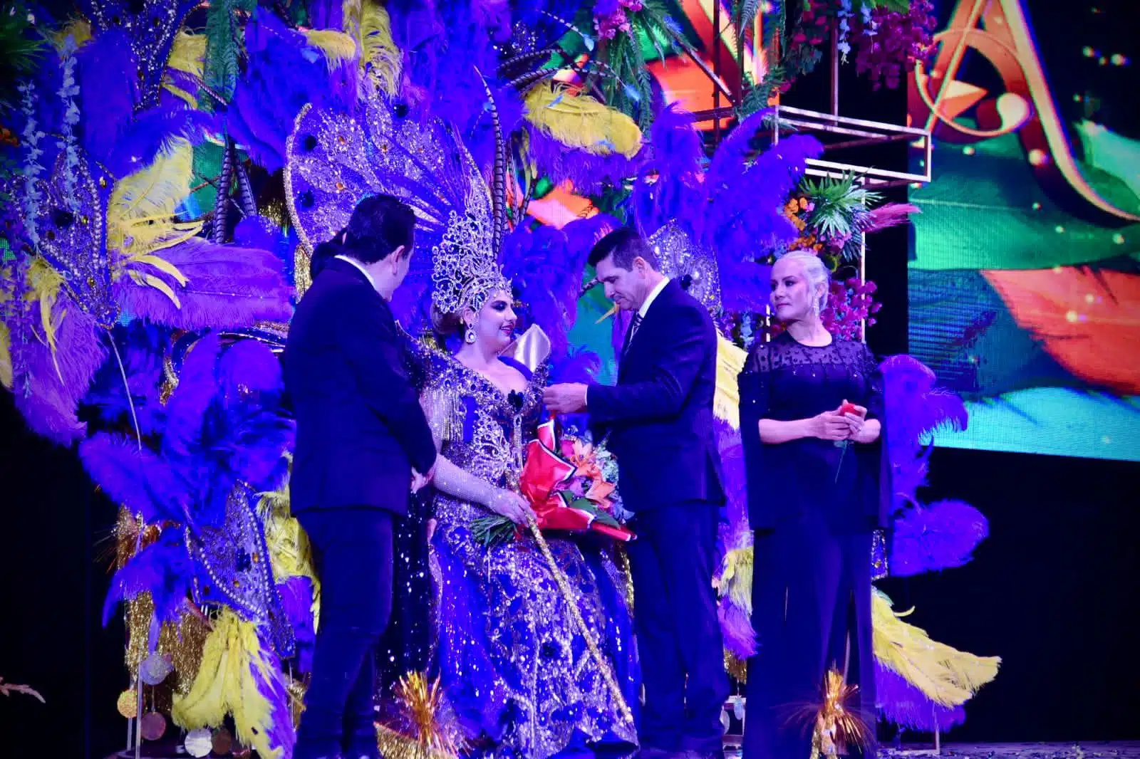 Alondra Camacho reina del Carnaval de Guamúchil 2024