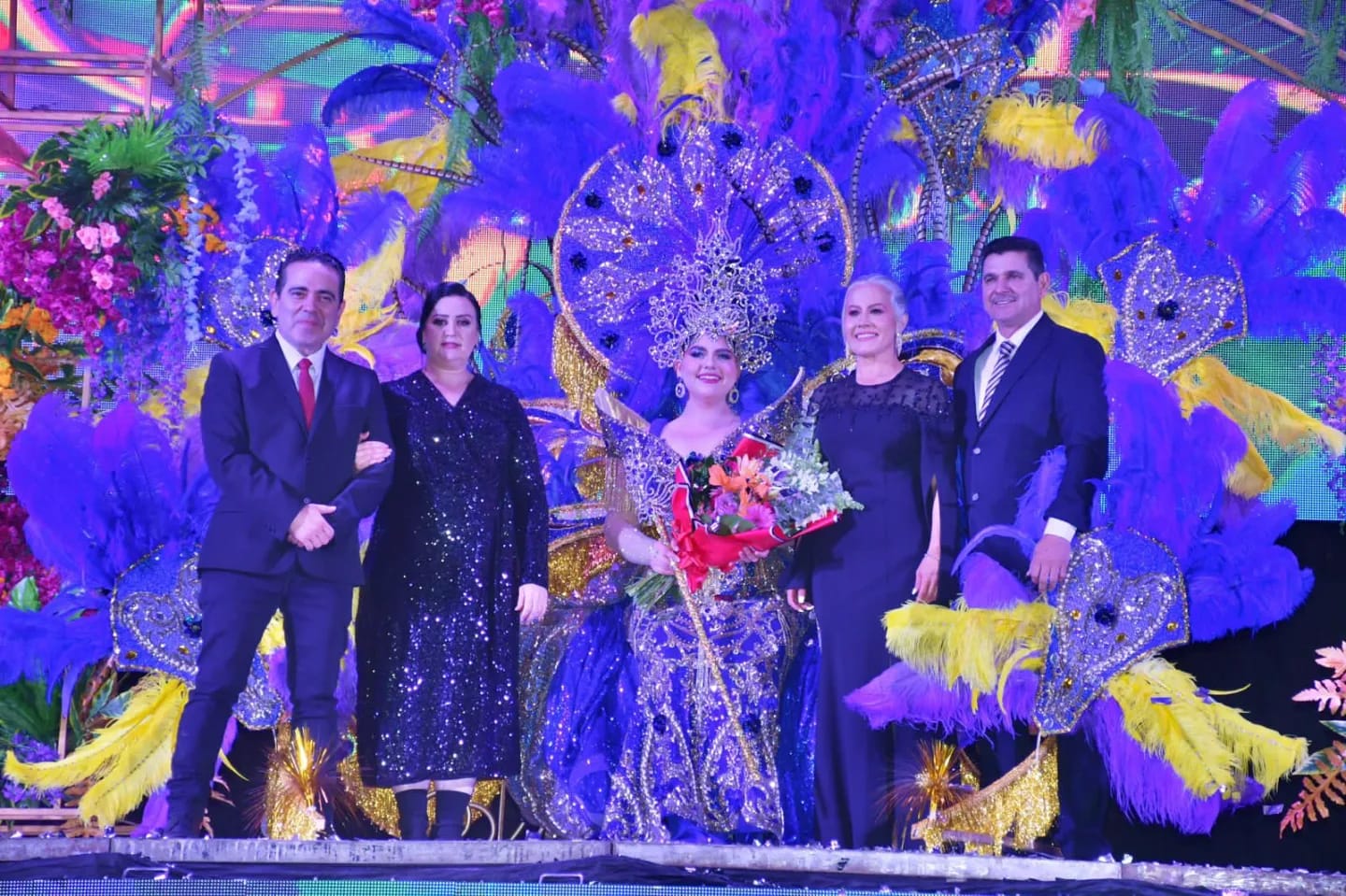Alondra Camacho reina del Carnaval de Guamúchil 2024