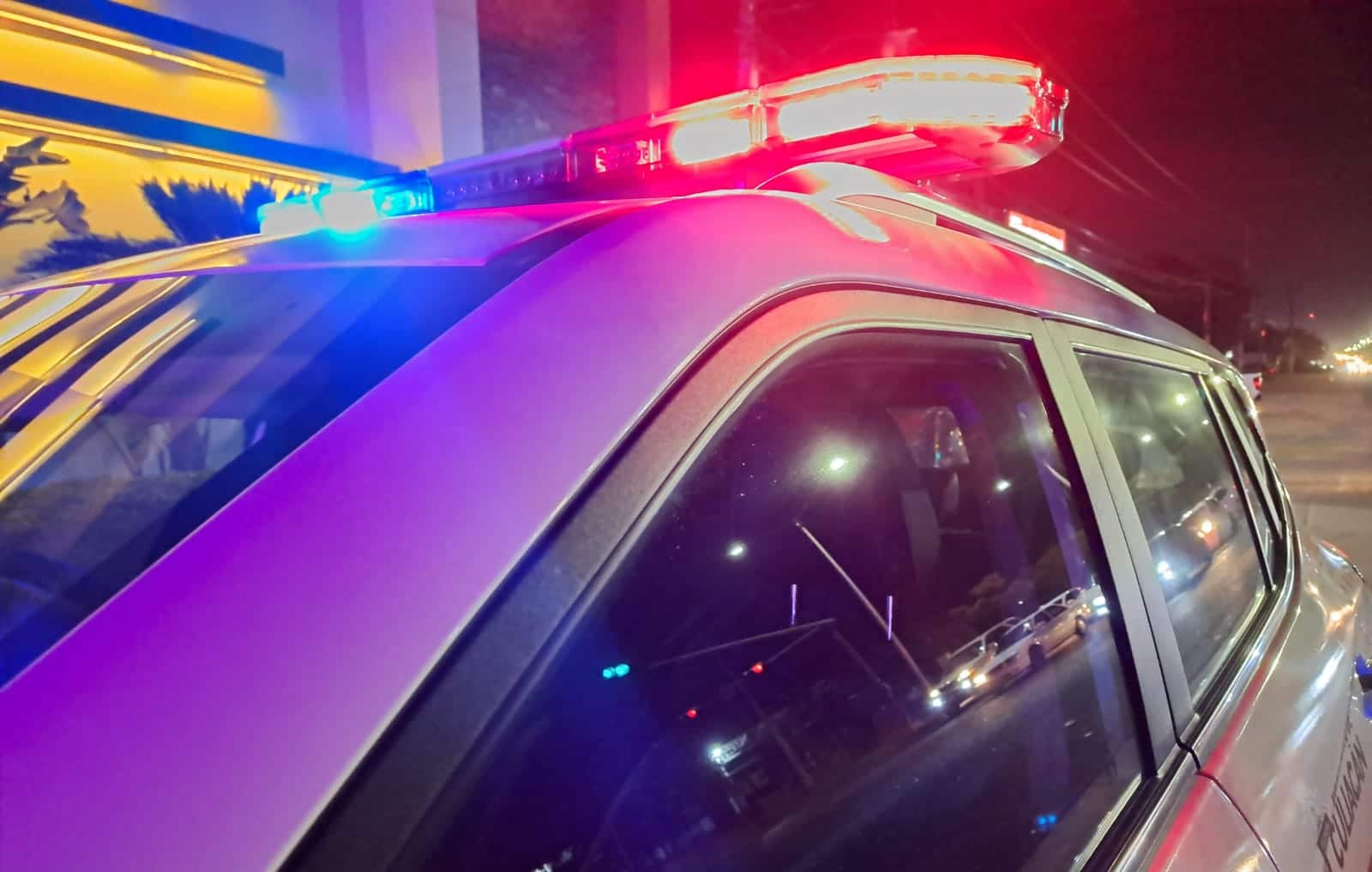 Agentes de seguridad pública acudieron al lugar en donde confirmaron el atraco.